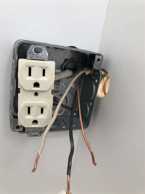 Is it OK to use a 15A outlet on a 20A circuit?