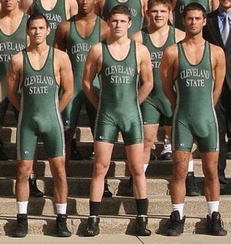 Is it OK to wear singlets in Japan?