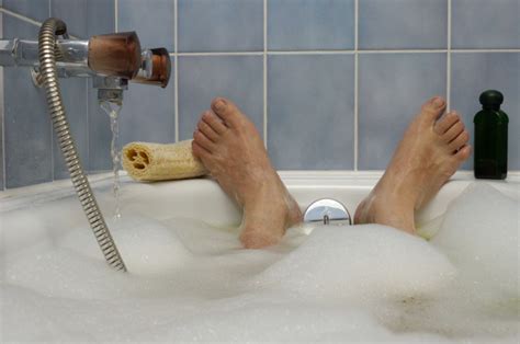Is it OK to workout after bathing?