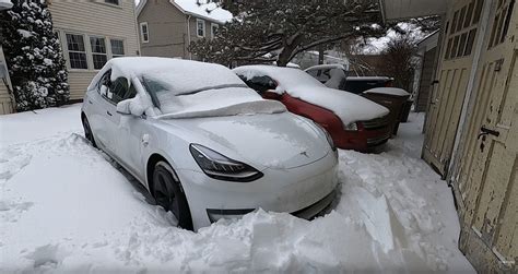 Is it bad to leave Tesla in snow?