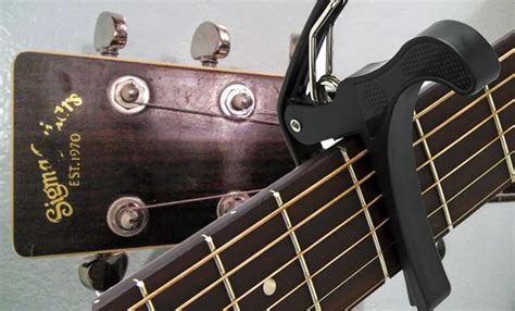 Is it bad to leave capo on headstock?