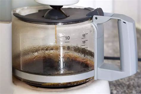 Is it bad to use tap water in coffee maker?