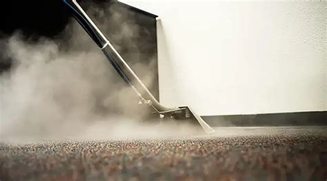 Is it better to clean carpet with hot or cold water?