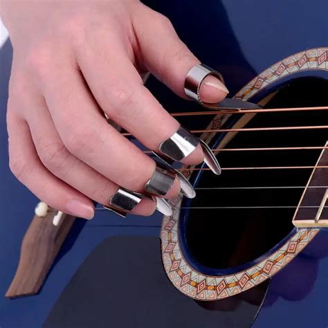Is it better to play guitar with fingers or pick?