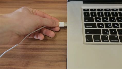 Is it better to unplug laptop?