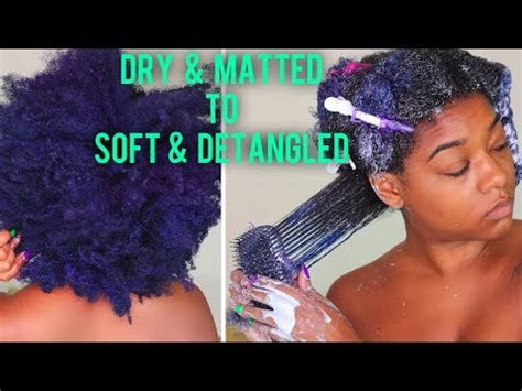 Is it better to untangle hair wet or dry?