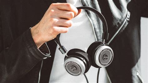Is it better to use wired headphones?
