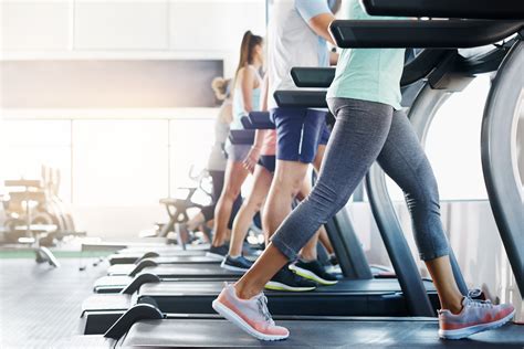 Is it better to walk or go to the gym?