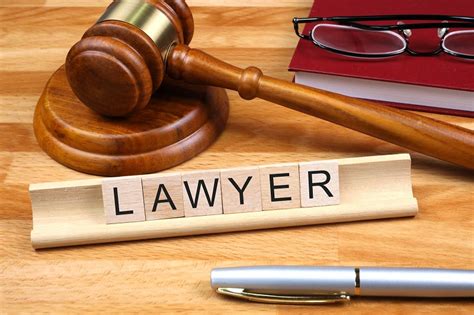Is it difficult to become a lawyer in USA?