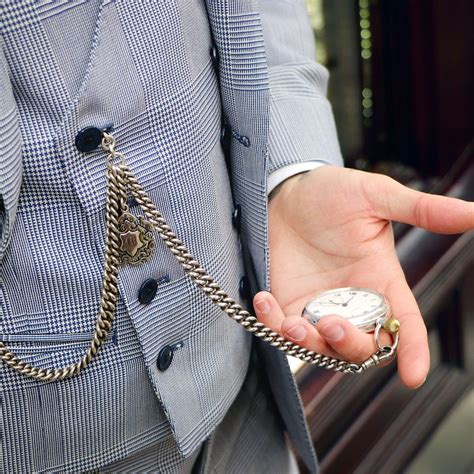 Is it fashionable to wear a pocket watch?