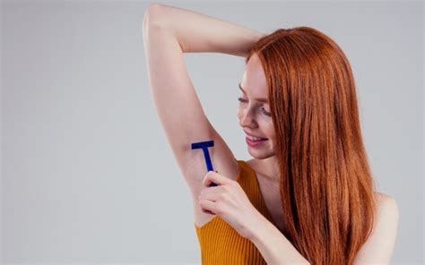 Is it feminine to shave armpits?