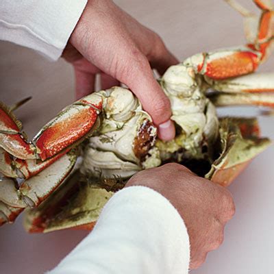 Is it good to eat crab gills?