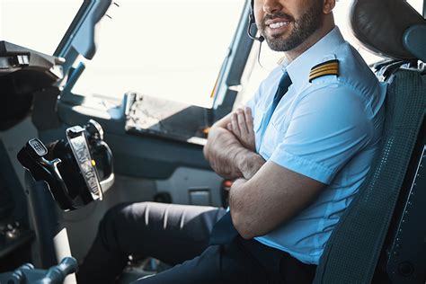 Is it hard to become a FedEx pilot?