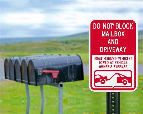 Is it illegal to block a mailbox in Texas?