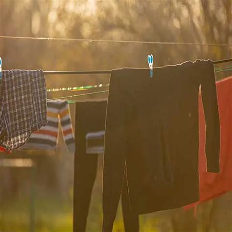 Is it illegal to dry clothes outside in USA?
