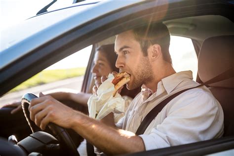 Is it illegal to eat and drive in Florida?
