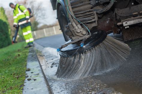 Is it important to keep the streets clean?