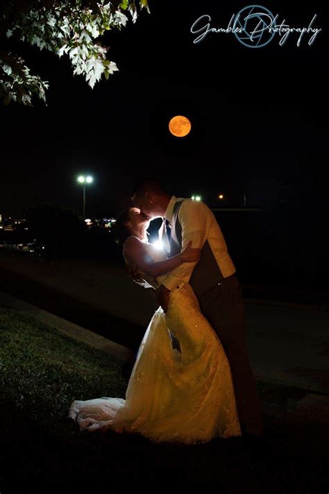 Is it lucky to get married on a full moon?