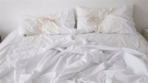 Is it more hygienic to leave your bed unmade?