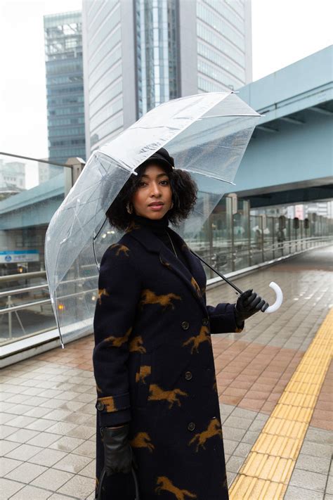 Is it rude to wear black in Japan?