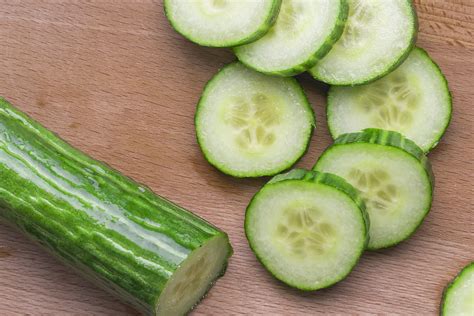 Is it safe to eat a raw cucumber?