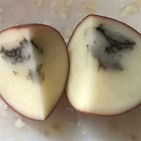 Is it safe to eat potatoes with black inside?