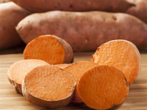 Is it safe to eat raw sweet potatoes?