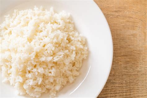 Is it safe to eat rice left out for 4 hours?