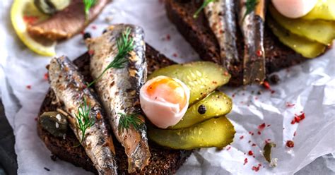 Is it safe to eat sardines every day?