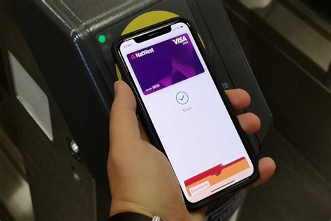 Is it safe to use Apple pay?