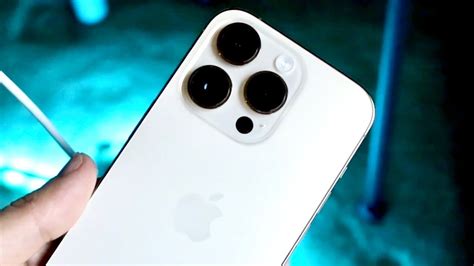 Is it safe to use iPhone 14 Pro without case?