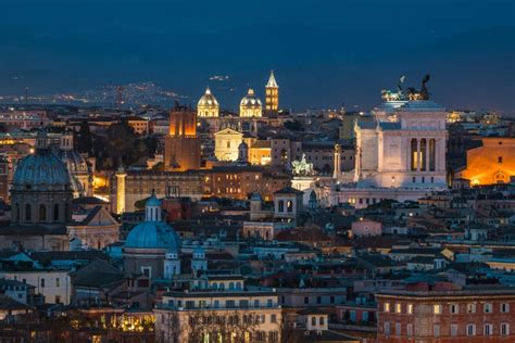 Is it safe to walk around Rome at night?
