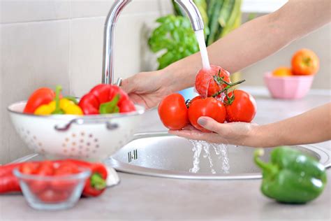 Is it safe to wash produce with baking soda?