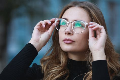 Is it safe to wear cheap glasses?