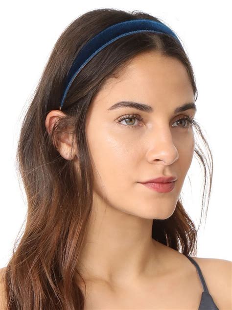 Is it unprofessional to wear a headband?