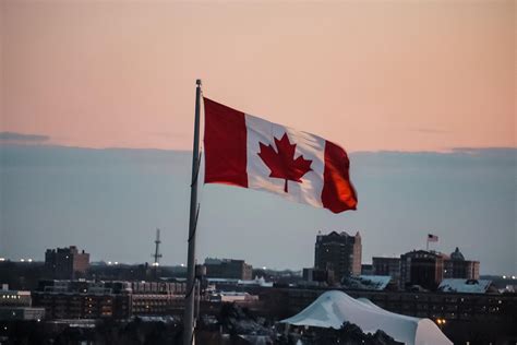 Is it worth to move to USA from Canada?