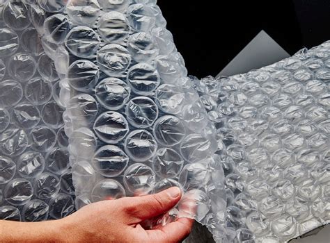 Is large or small bubble wrap better?