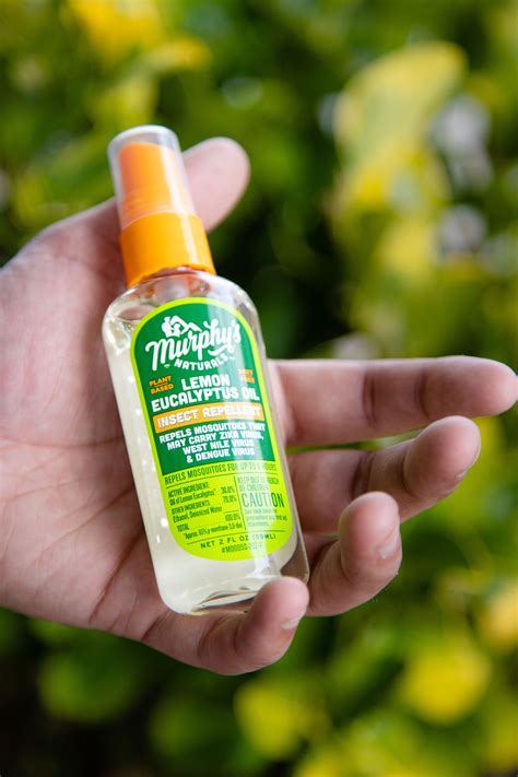Is lemon oil an insect repellent?