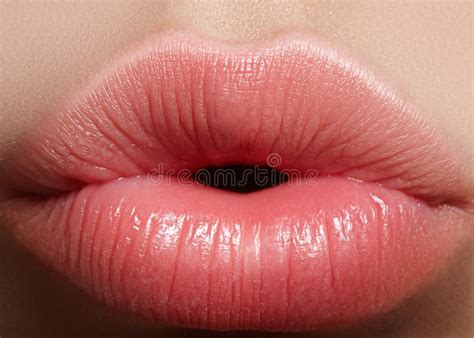 Is lip kissing natural?