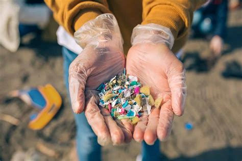 Is mascara a microplastic?