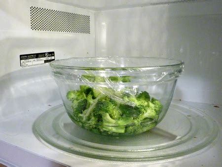 Is microwaving similar to steaming?