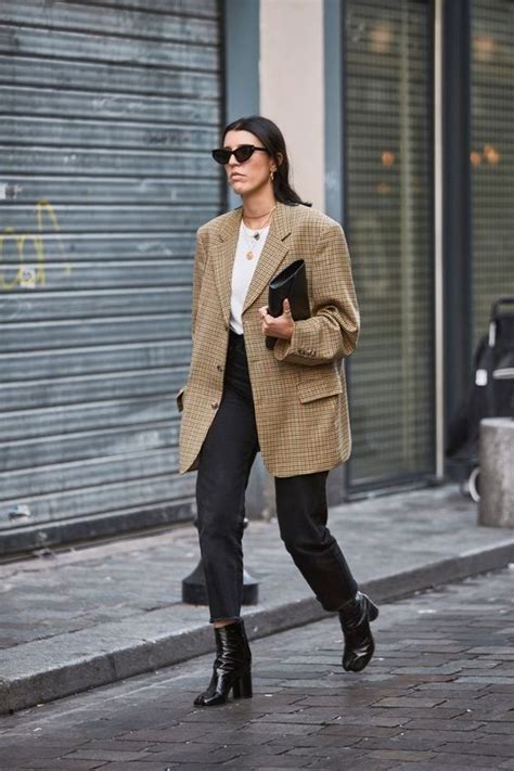 Is oversize still trendy?