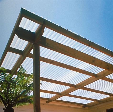 Is polycarbonate good for outdoors?