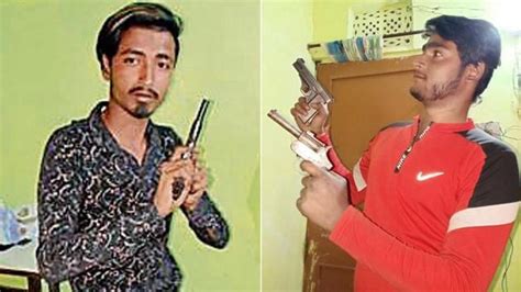 Is posing with a gun illegal in India?