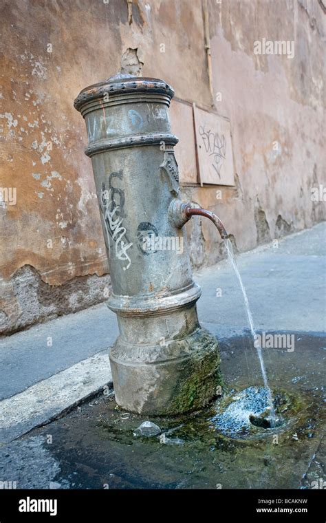 Is public drinking OK in Italy?