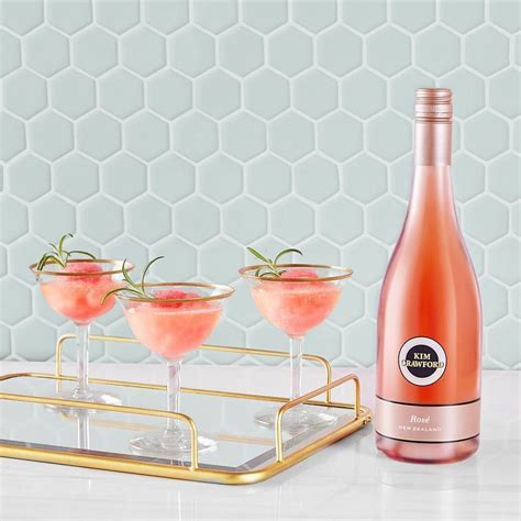 Is rosé a feminine drink?