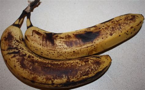 Is rotting banana a chemical change?