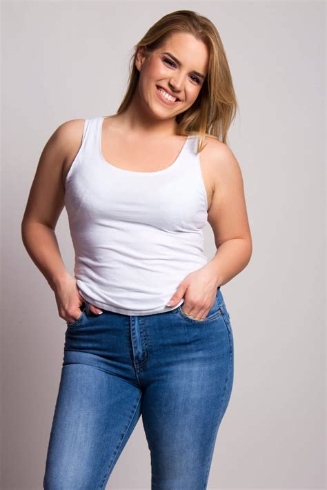 Is size 8 curvy?