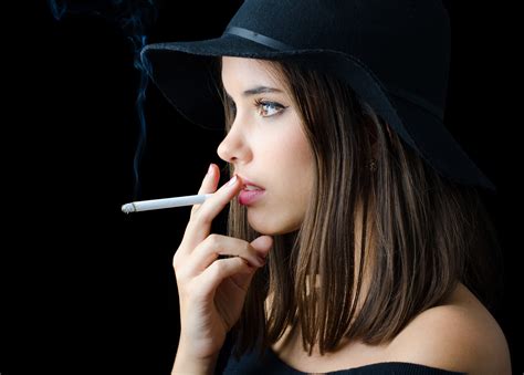 Is smoking 1 cigarette a day addictive?