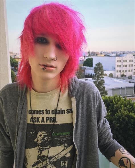 Is the color pink emo?